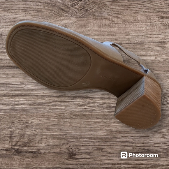 LUCKY BRAND EUC Tarrinax Sandals, Tan, Zipper Back, 3" Heel, Size 8.5M - Picture 8 of 11